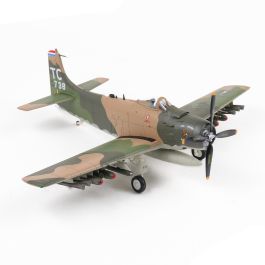 Revolver Models Chart A-1H Skyraider The Proud American Die-Cast Model